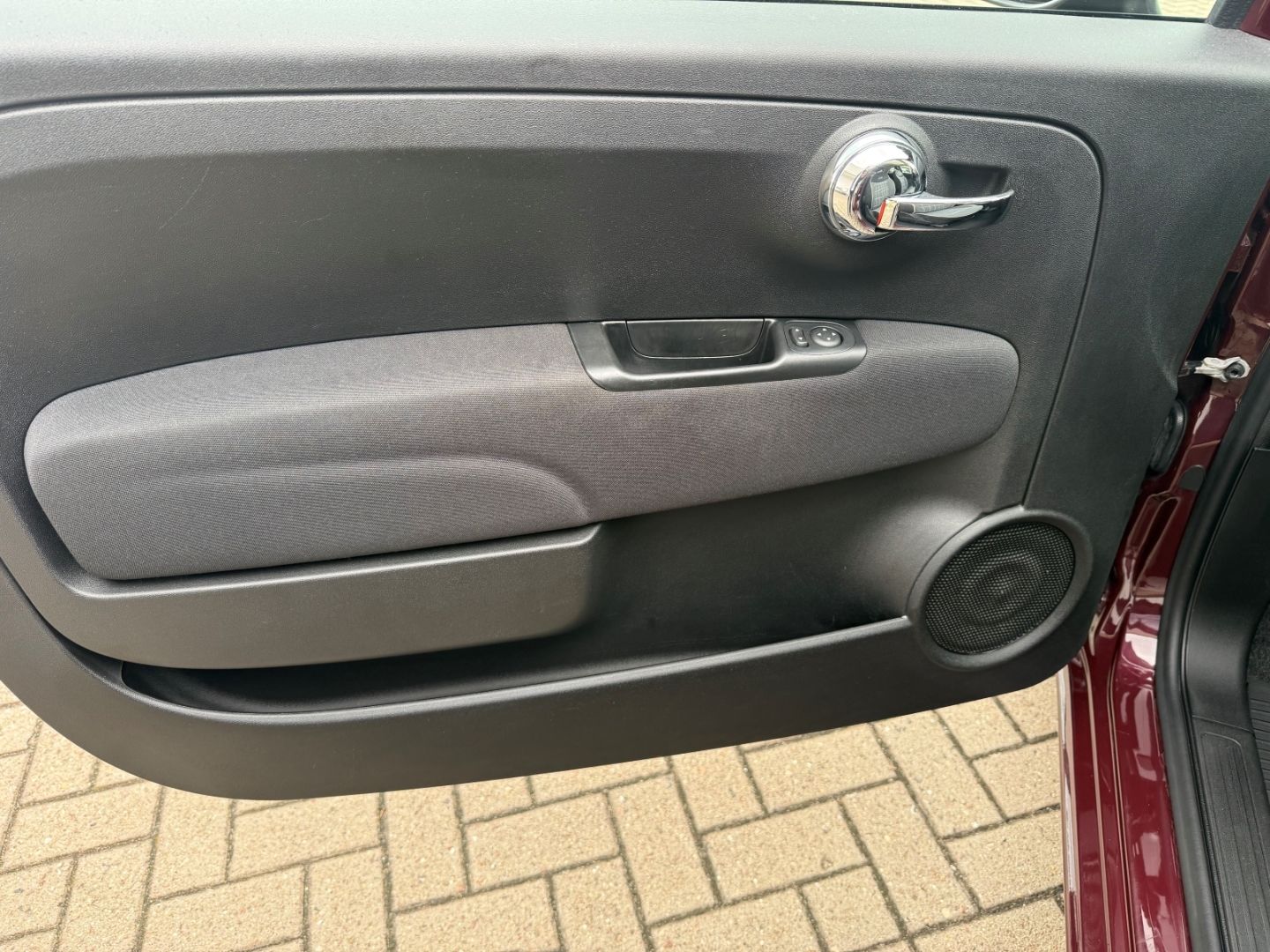 Fahrzeugabbildung Fiat 500 Lounge Pano CarPlay Temp PDC ALU BT Berganfa