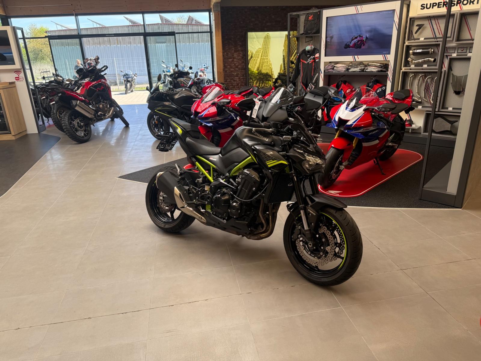 Kawasaki Z900 *Service und TÜV neu*