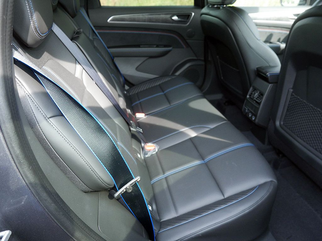 Fahrzeugabbildung Renault Arkana Esprit Alpine TCe 140 EDC