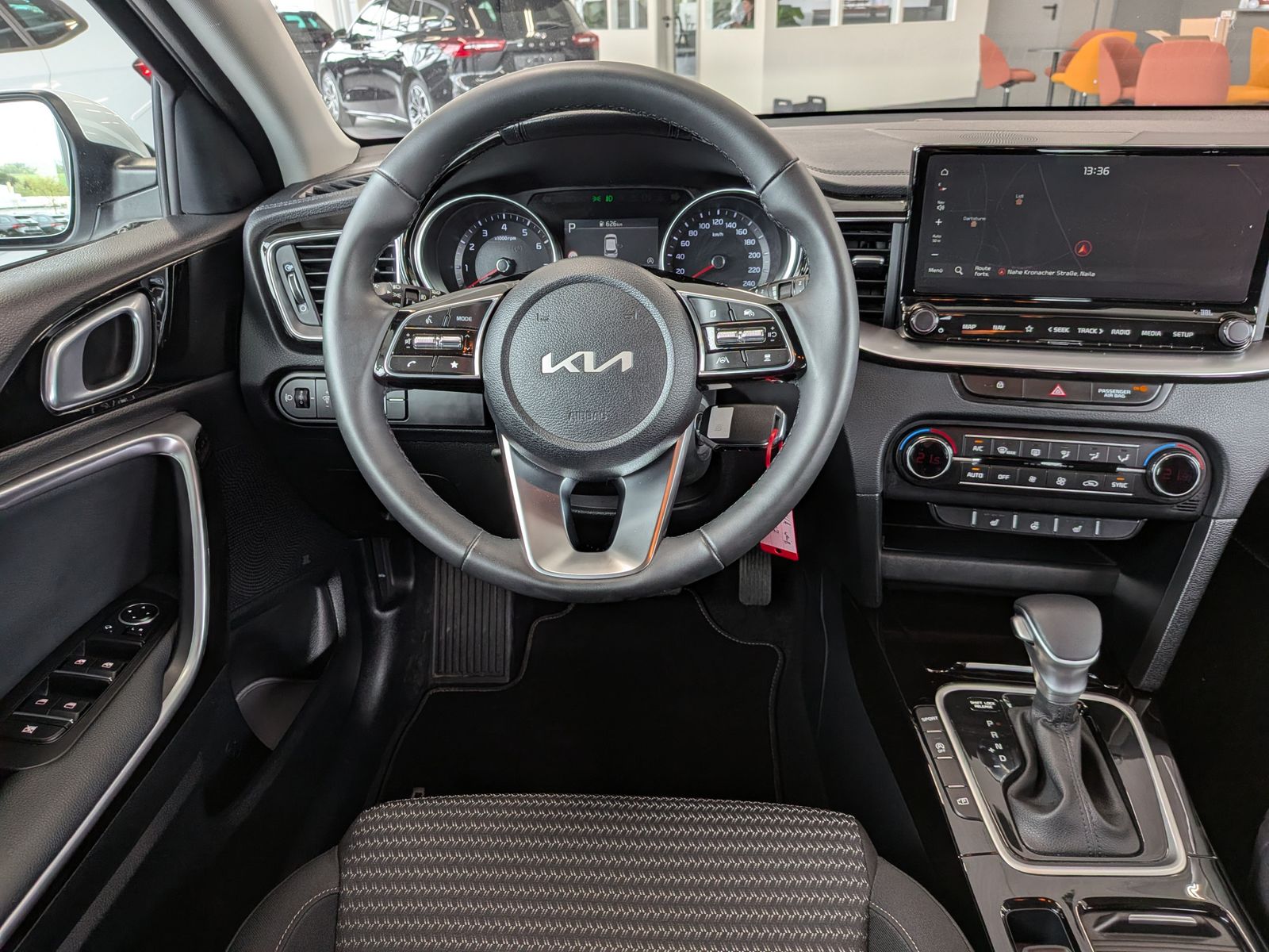 Fahrzeugabbildung Kia cee'd / Ceed 1.5 DCT Spirit LED JBL Cam 7J-Gar.