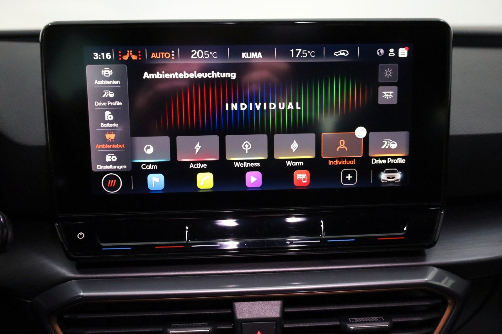 Fahrzeugabbildung CUPRA Leon Sportstourer VZ,Leder,Navi,LED,SH,Kamera+WR