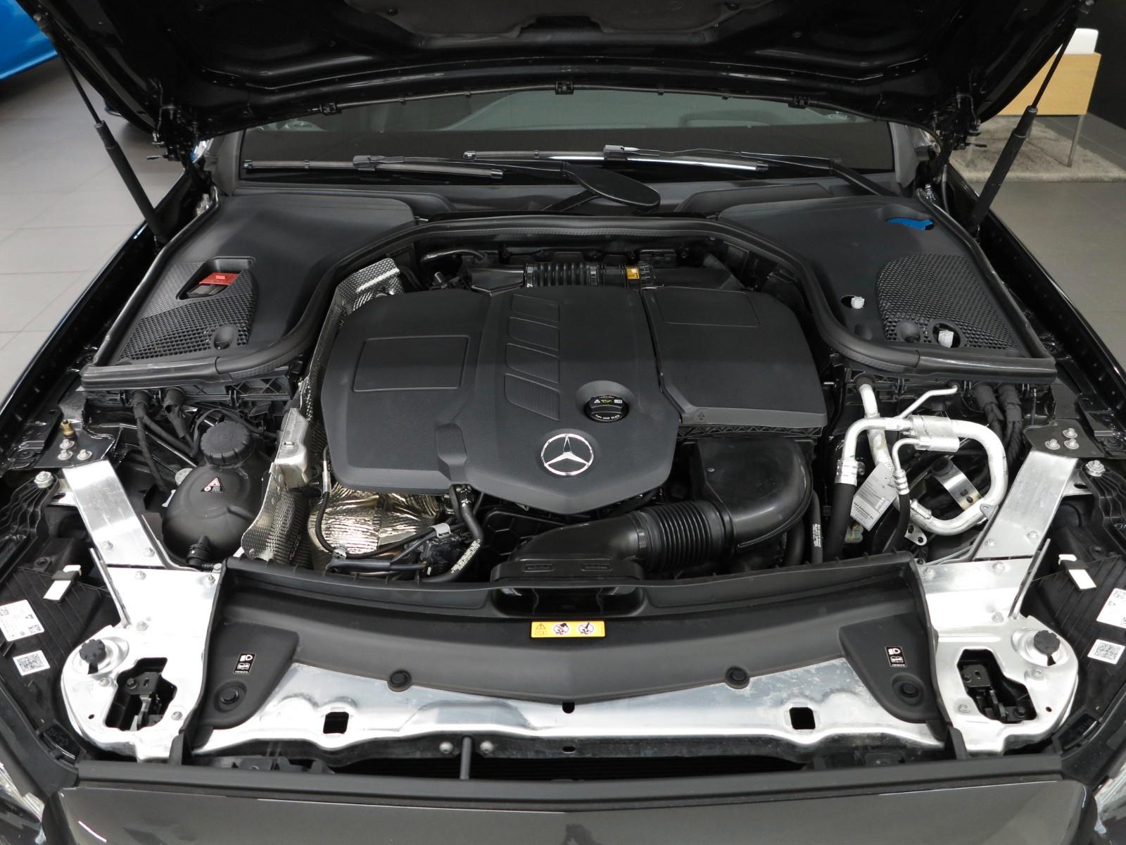 Mercedes-Benz E 220 d T-Modell AMG/HUD/BURMESTER/AIRM/U-FREI!