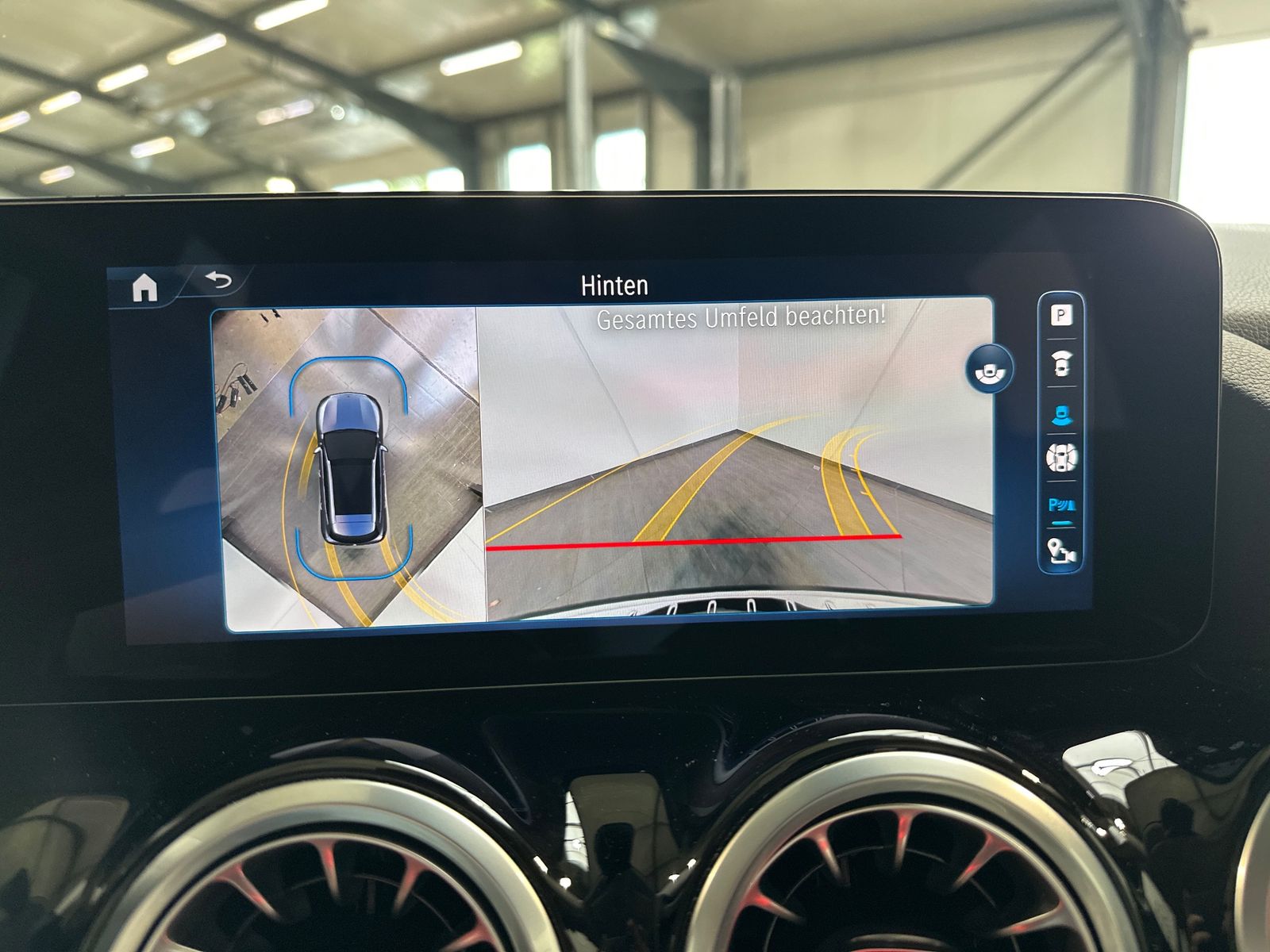 Fahrzeugabbildung Mercedes-Benz GLA 250 e Progressive Advanced NAV+LED+ACC