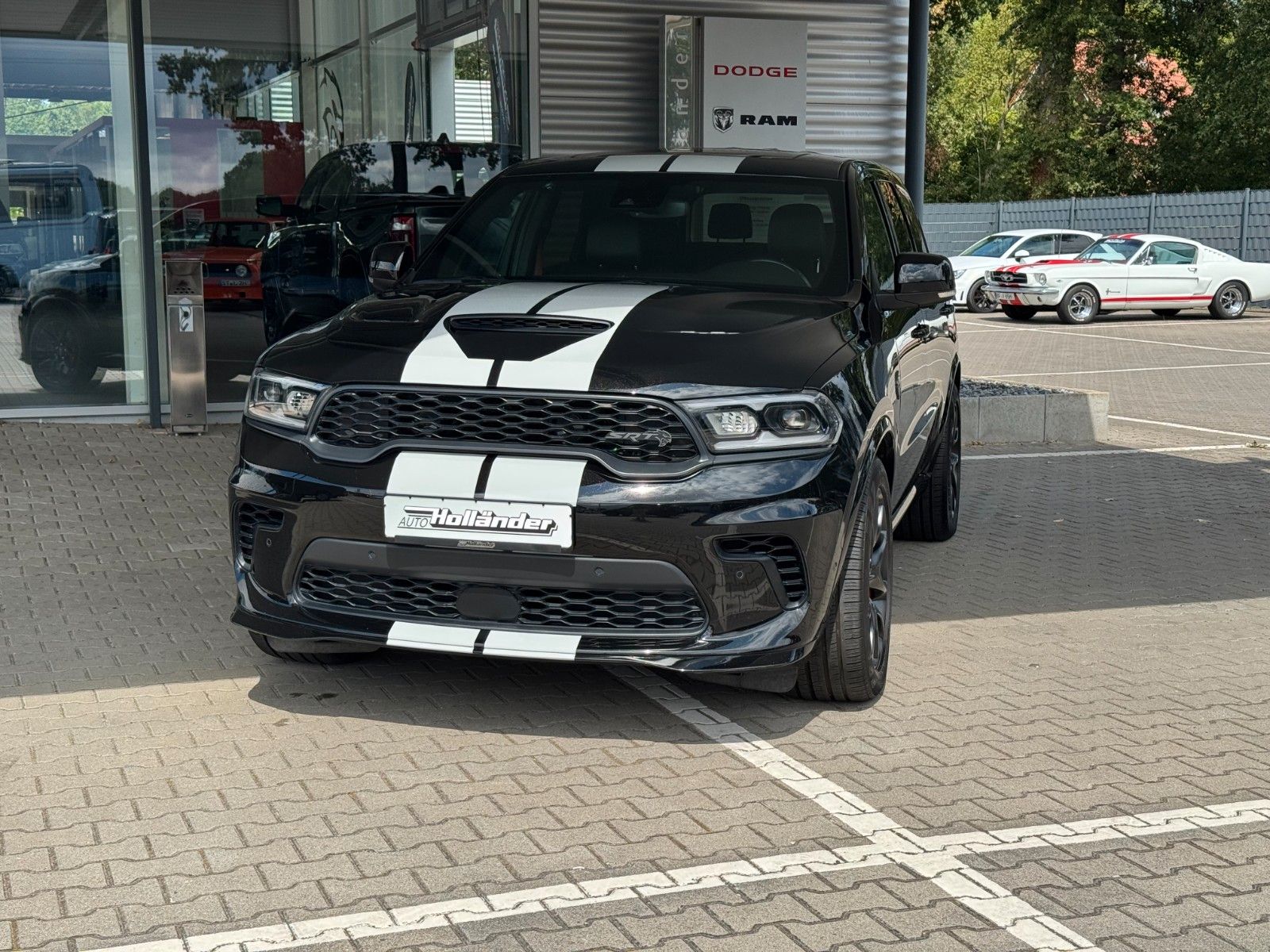 Fahrzeugabbildung Dodge Durango SRT Hellcat 6,2l Hemi Deutsche 1.Hand