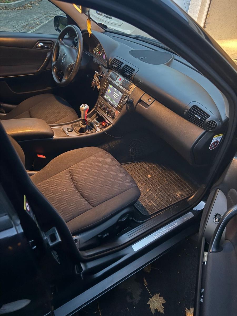 Mercedes-Benz C180 2006 — photo 14