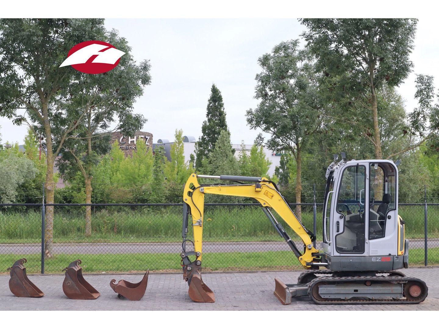 Wacker NEUSON EZ28 | DUTCH MACHINE | 4 BUCKETS | LOW HO