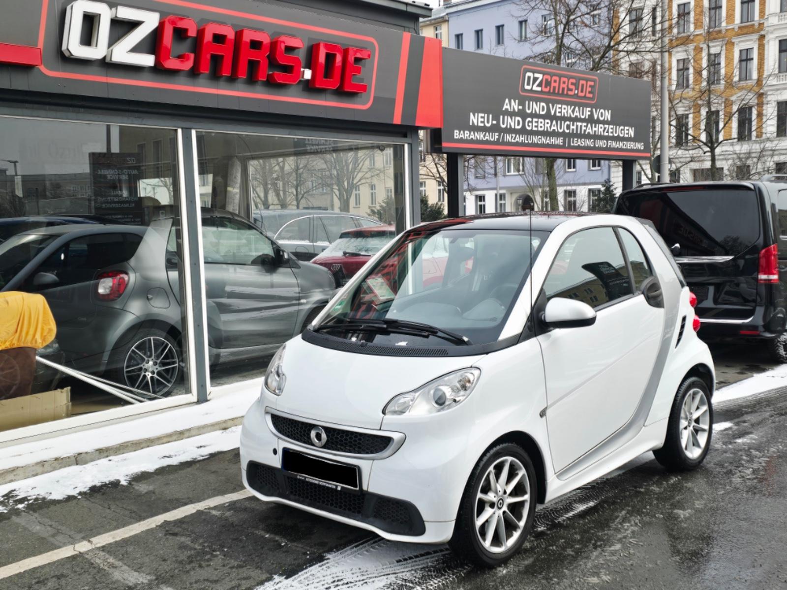 Smart ForTwo*NAVI*SERVO*SZHZG*PANO*ALLWETTER*TÜV NEU