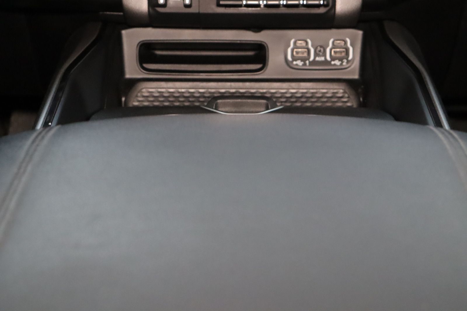 Fahrzeugabbildung Dodge Ram 1500 5.7 V8 Crew Cab Big Horn * Built to Ser