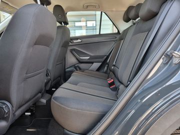 Volkswagen T-Roc - 7