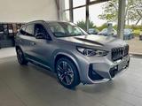 BMW iX1 xDrive30 - - graue BMW iX1