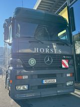 Mercedes-Benz Actros 1832  5-Pferdetransporter LKW Wohnabteil - Mercedes-Benz Lkw actros