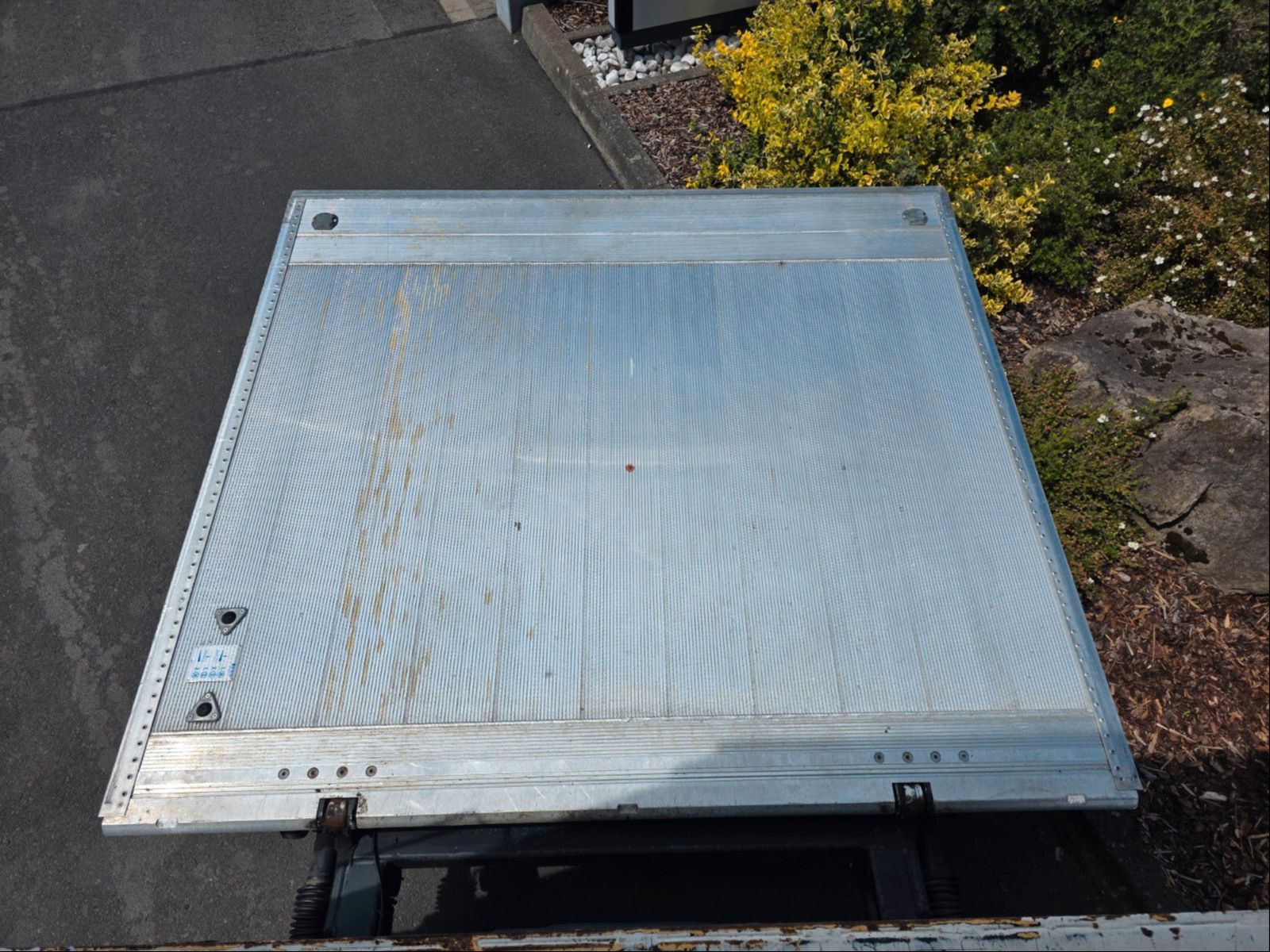 Fahrzeugabbildung Andere Böse BTA 7.3 Schwenkwand LBW Bär 2.000kg