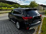 Mitsubishi Outlander 2.4 Plug-in Hybrid Top - scheckheftgepflegte Mitsubishi Plug-in Hybrid Outlander