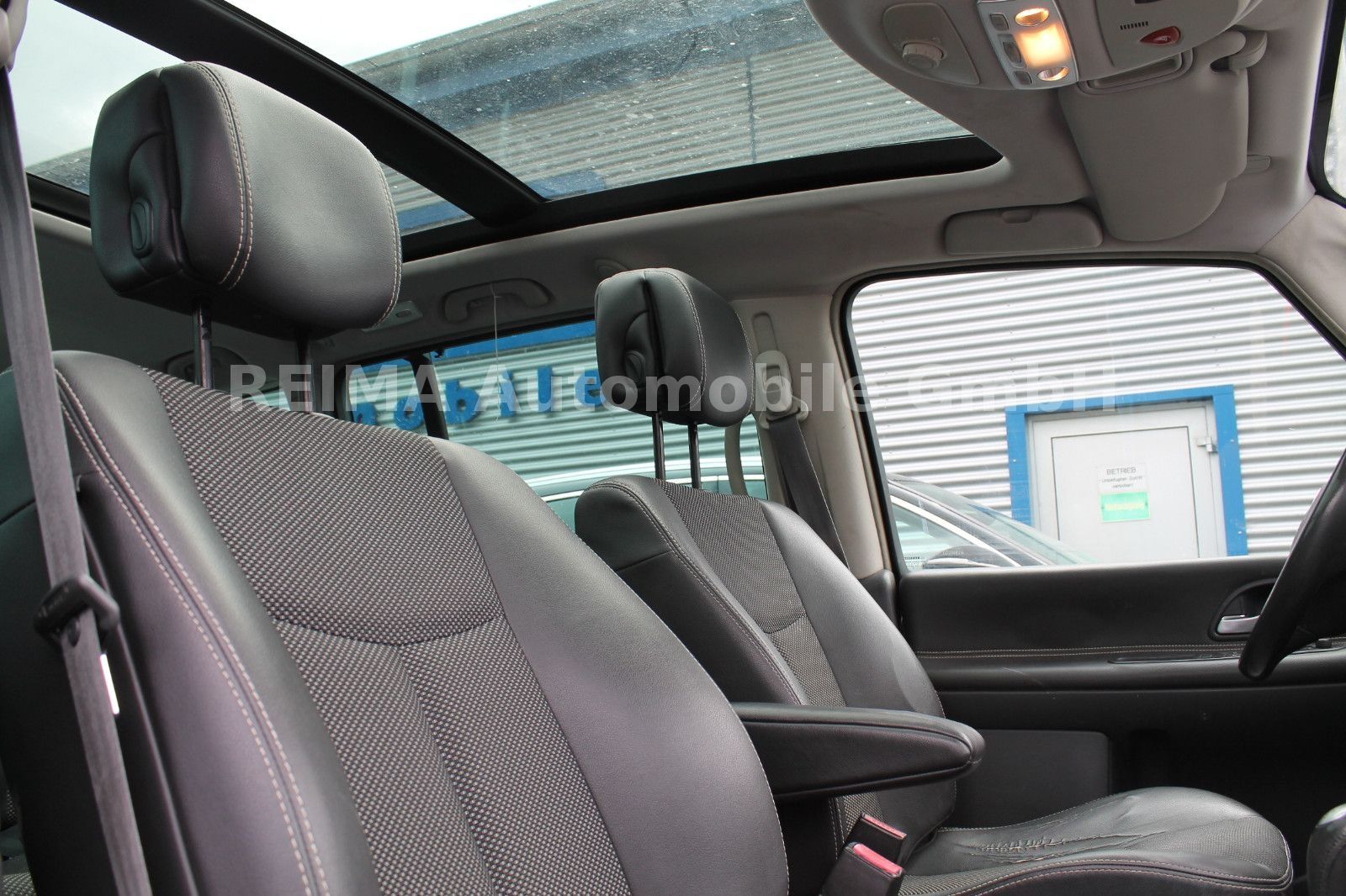 Fahrzeugabbildung Renault Espace Edition 2,0 dci Automatik, 7 Sitzer, Navi