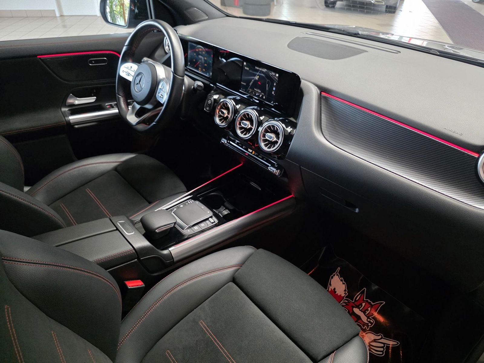 Fahrzeugabbildung Mercedes-Benz GLA 200 AMG Automatik/Nightpaket/LED/VZE/DAB/CAM