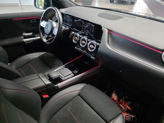 MERCEDES-BENZ GLA 200 — Foto 25