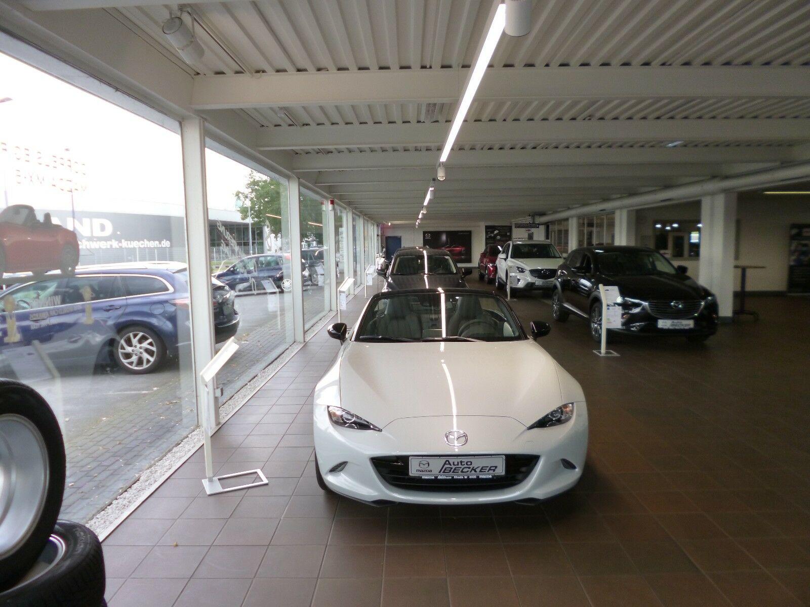 showroom-image-bottom