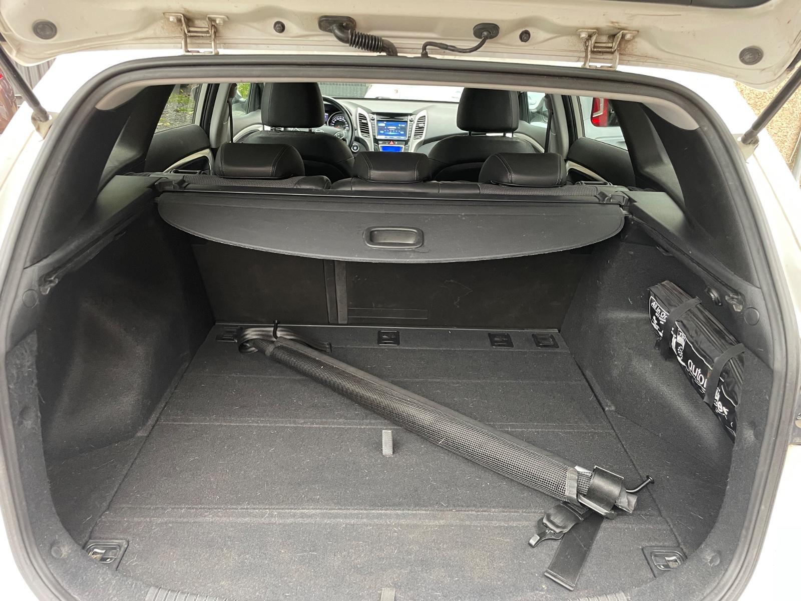 Hyundai i30 2015 — photo 15