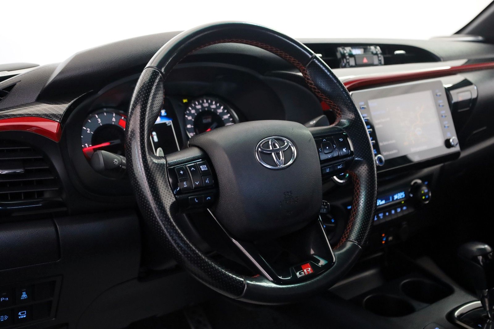 Fahrzeugabbildung Toyota Hilux 2.8 D-4D GR Sport,Alcant,.ACC,Rollo el,AHK