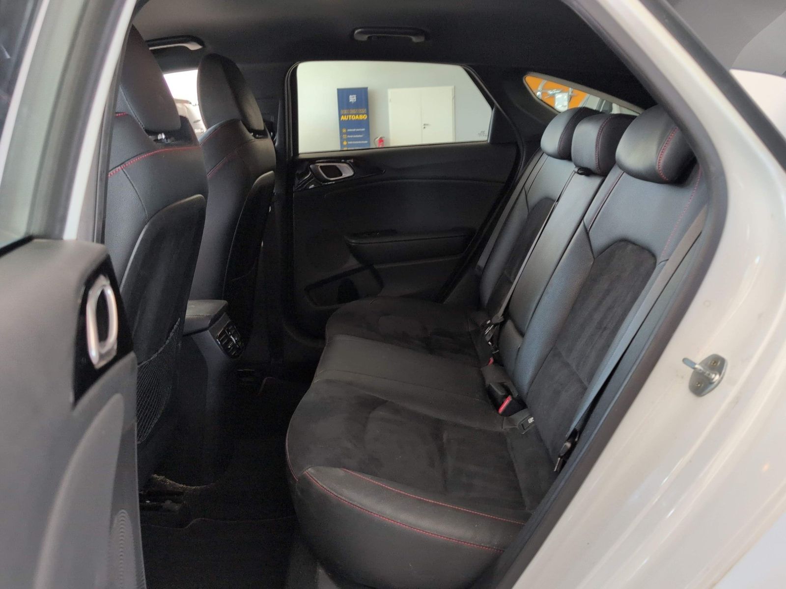 KIA pro_cee'd ProCeed 1.6 T-GDI GT DCT Navi Komfort JBL – Bild 9