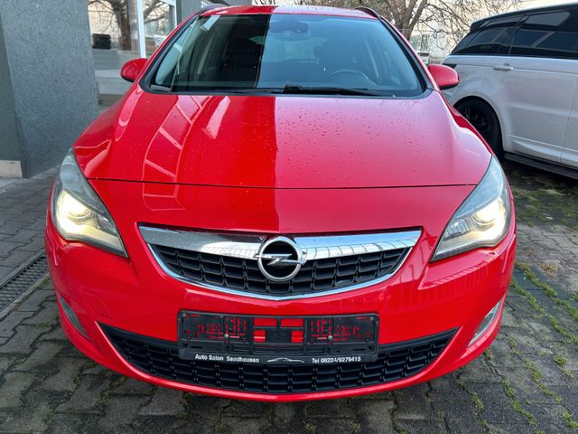 Opel Astra J Sports Tourer Design Edition