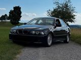 BMW E39 528i | M-Paket | Shadowline - BMW 528 aus 1999: 528i