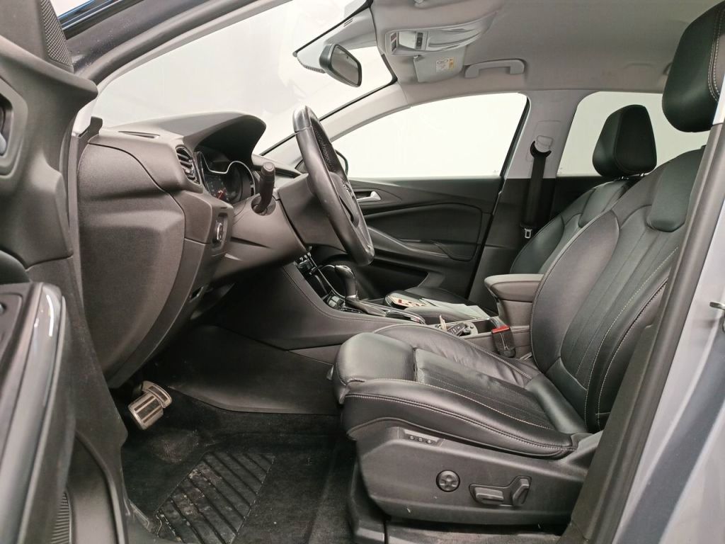 Fahrzeugabbildung Opel Grandland X 1.2T ULTIMATE LEDER/4xSHZ/LHZ/AHK