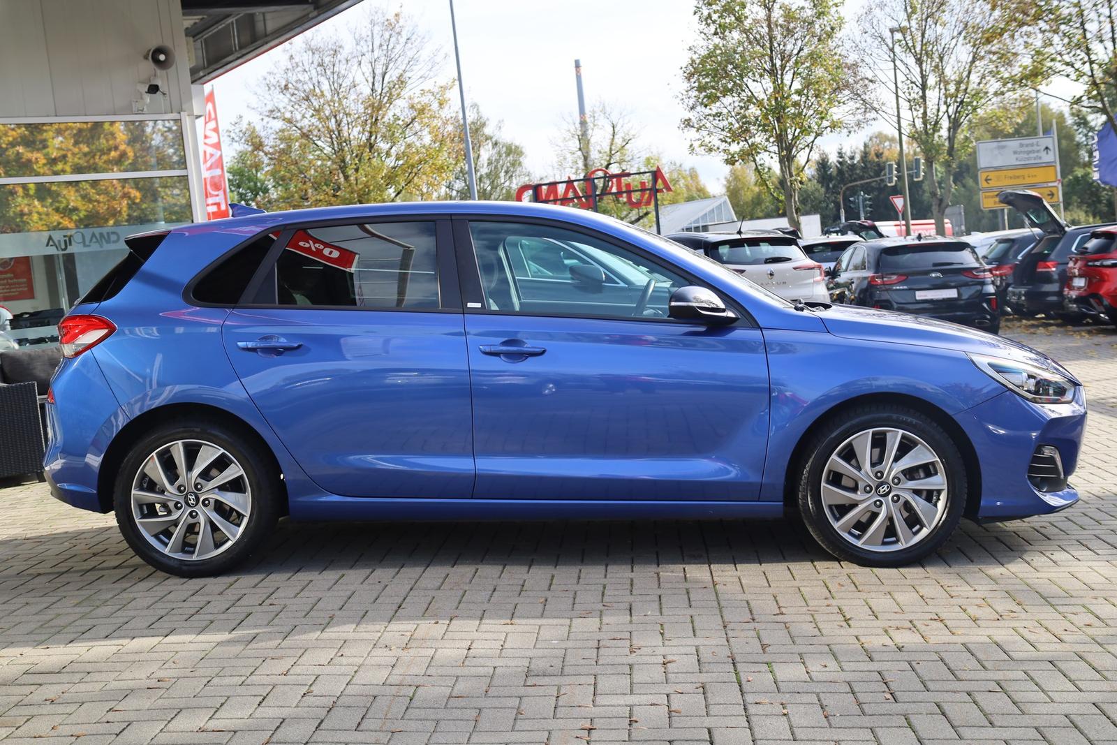 Hyundai i30 1.4 T-GDI Passion + LED Navi Kamera DAB USB