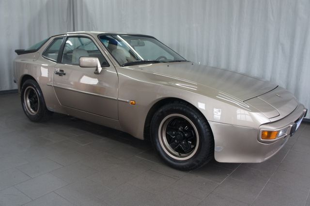 Porsche 944 #18-2