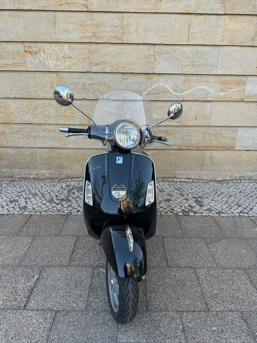 Vespa GTS 125 unrepariert NUR HÄNDLER