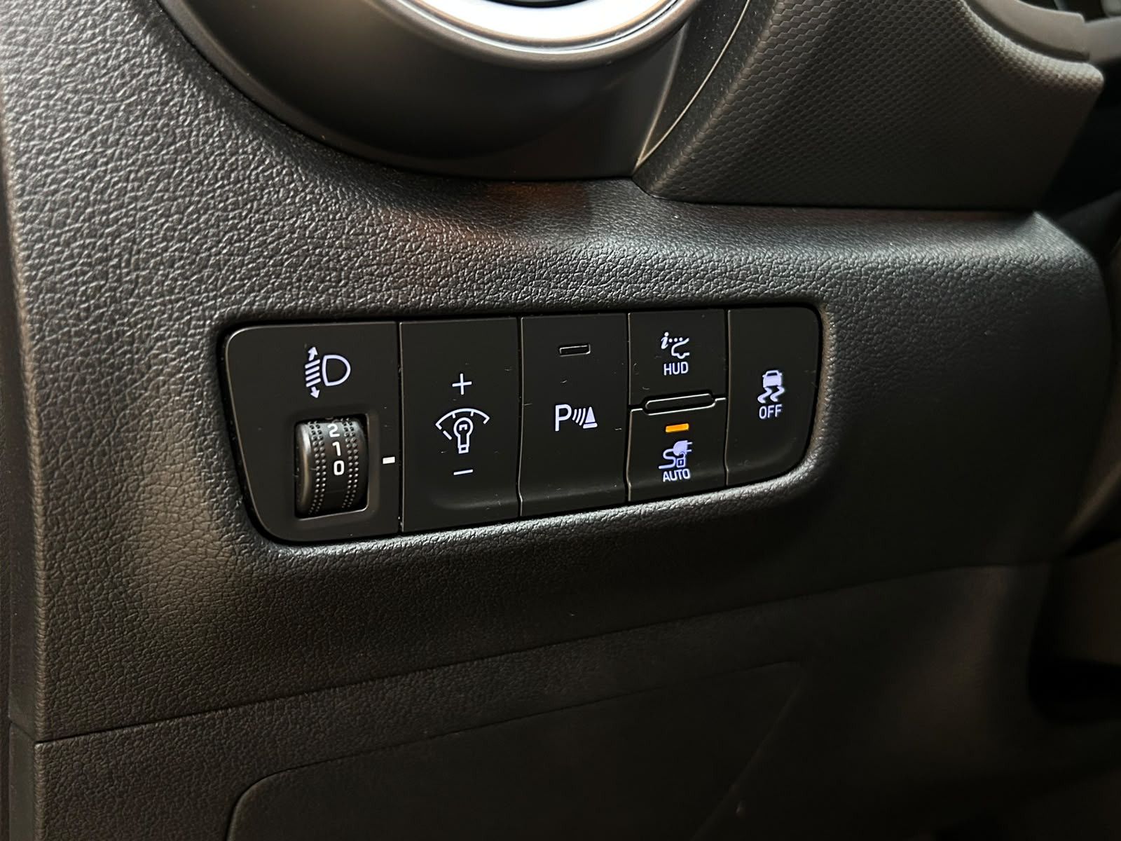 Fahrzeugabbildung Hyundai Kona Elektro Prime LEDER+LED+ACC+HUD+KREL+KAM+WP