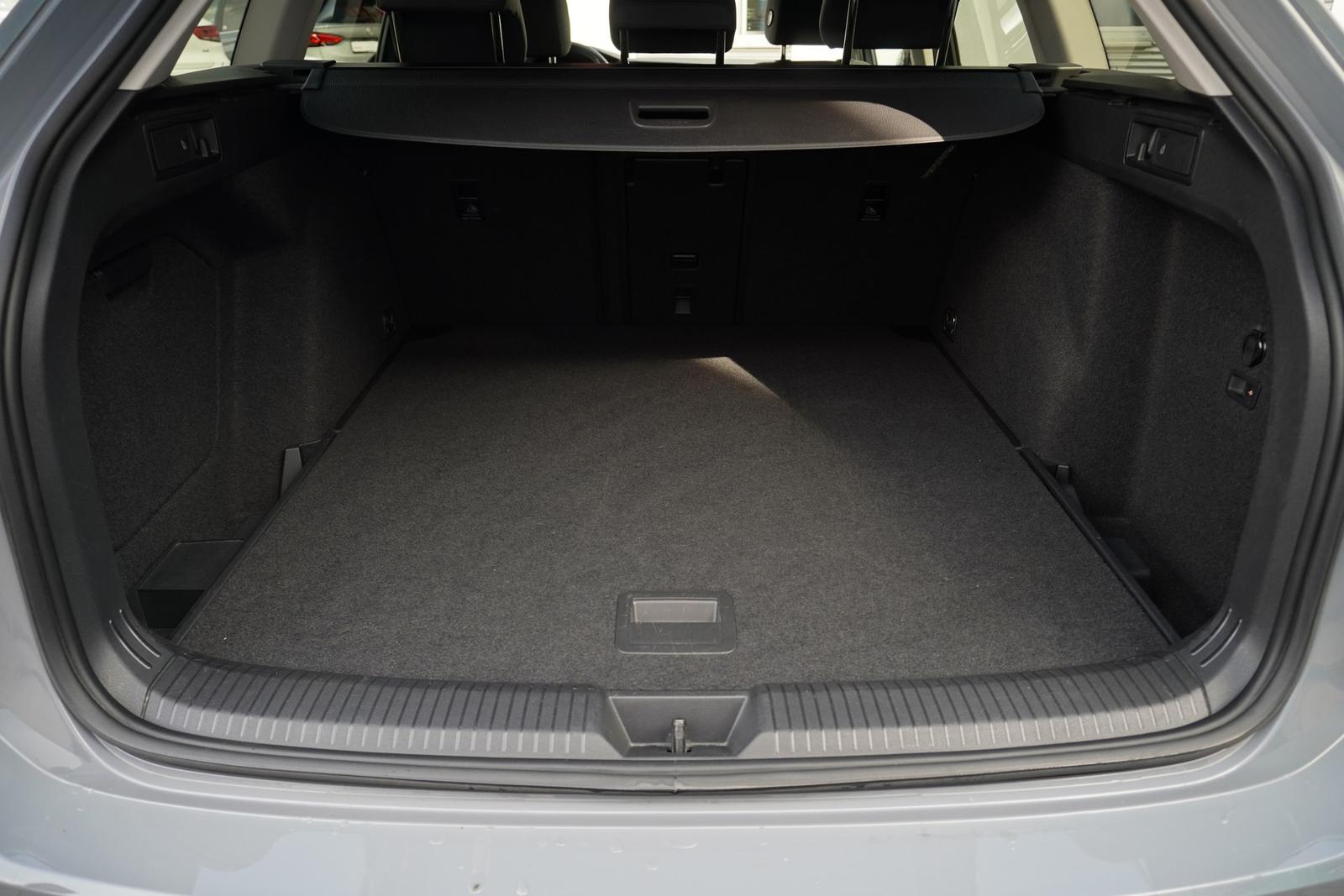 Volkswagen Golf VIII Variant 2.0 TDI R-Line LED Navi AHK, миниатюра 27