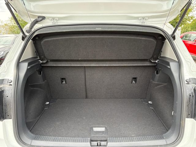 T-Cross Life 1.0 TSI ACC DAB Rear View Bluetooth