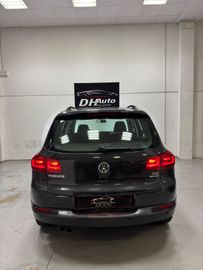 Volkswagen Tiguan - 8