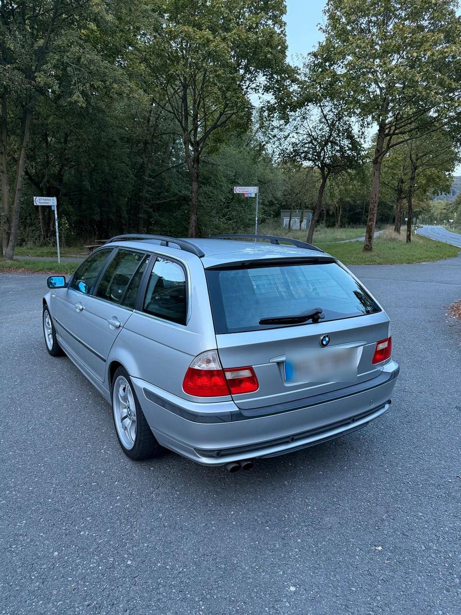 BMW 320 2004 — photo 7