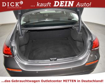 Fahrzeugabbildung Mercedes-Benz A180d LIMO 7G-DCT >NAVI+SITZHZ+PARKASS+MFL+TEMP