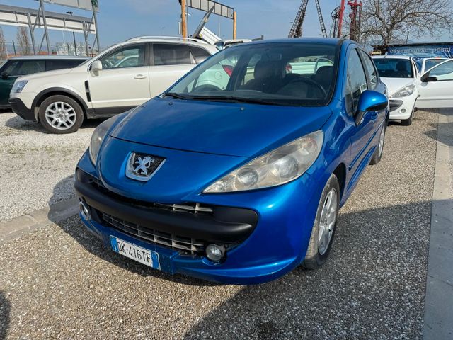 Peugeot 207 1.4 HDi 70CV 5p. XSI NEOPATENTATI