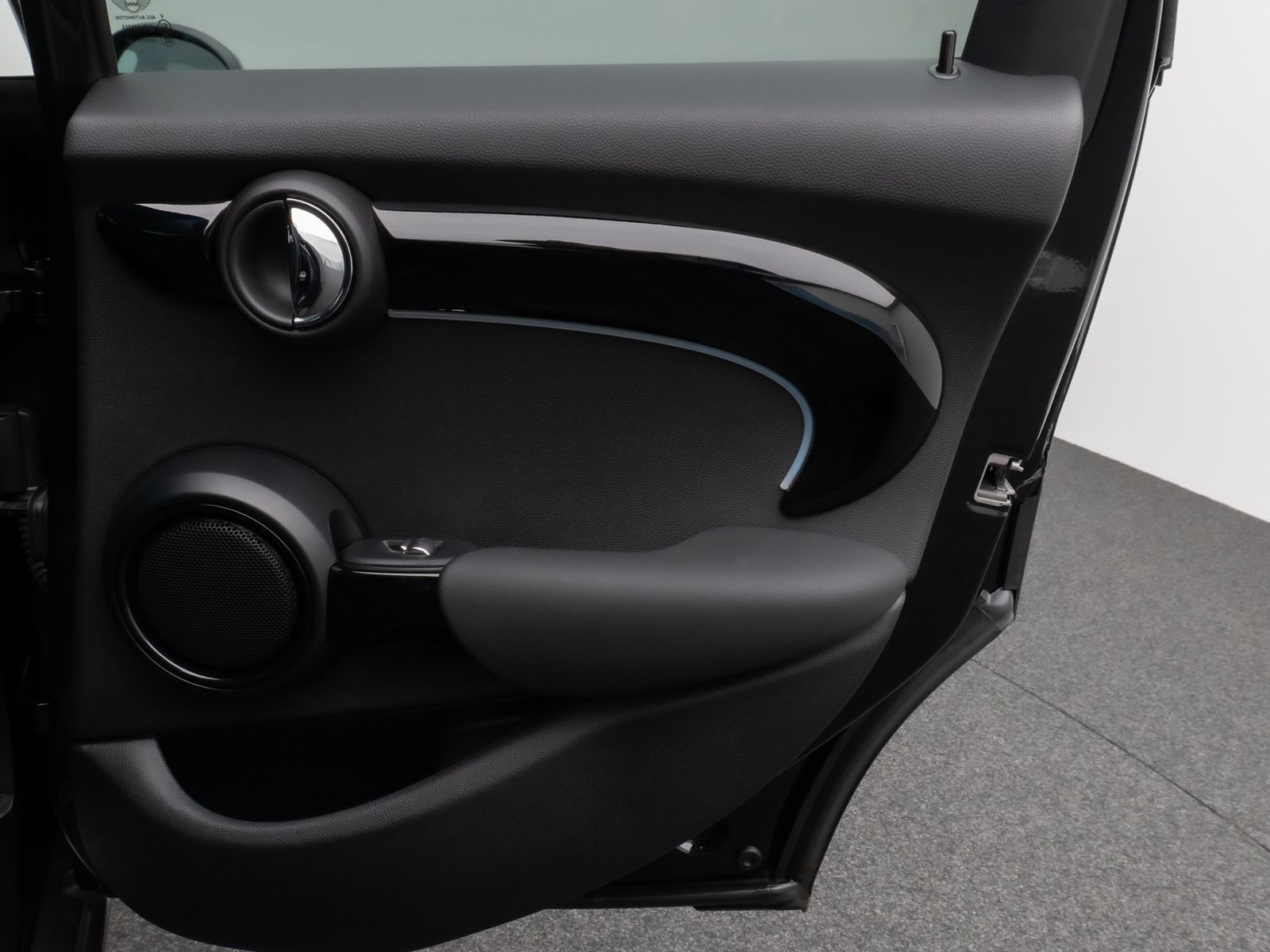 Fahrzeugabbildung MINI Cooper Trim Kamera DAB Komfort Leder Sport LED
