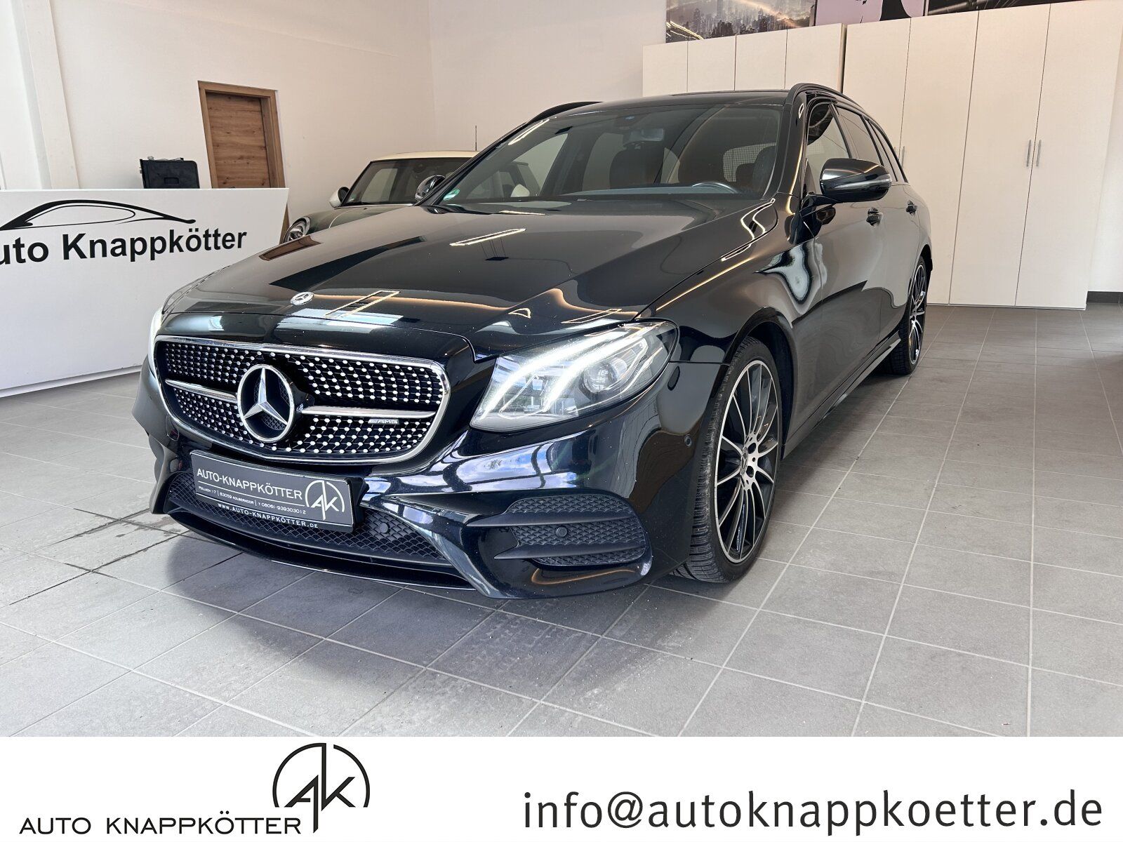 MERCEDES-BENZ E 400 AMG Line 4Matic /LED/Kamera/Ambiente/Night