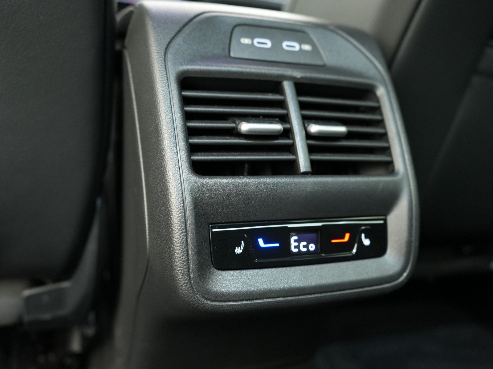 Volkswagen Passat - Bild 13