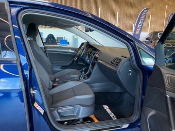 Volkswagen Golf VII Lim. Join BMT 1.5 TSI 5-Türer*NAVI*SHZ*