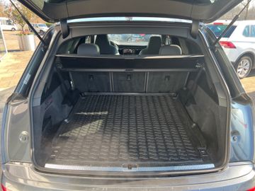 Fahrzeugabbildung Audi SQ7 4.0 quattro TDI Pano 7 Sitzer 22" uvm