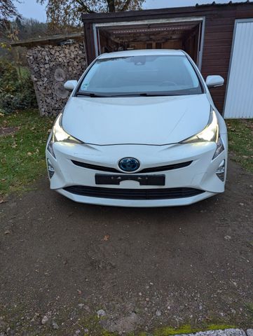 Toyota Prius 1.8-l-VVT-i  Executive