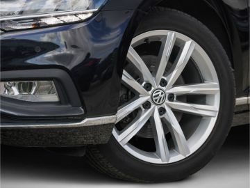 Volkswagen Passat Variant Elegance 1.5 TSI DSG AHK Navi Kam