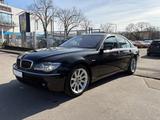 BMW 750 Baureihe 7 750i VOLL  SCHIEBEDACH GAS/BENZIN - gebrauchte BMW 7er Reihe aus dem Jahr 2005