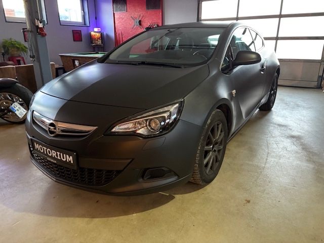 Opel Astra J GTC~schwarz matt foliert~wenig KM