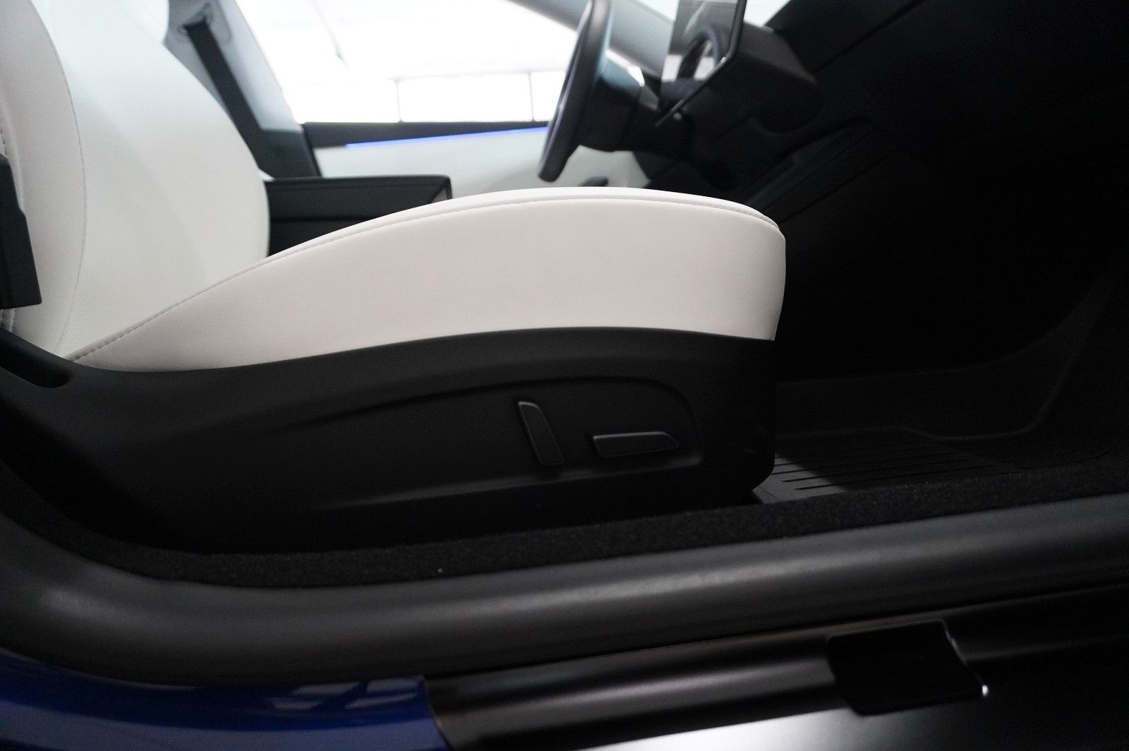 Fahrzeugabbildung Tesla Model 3 HIGHLAND DUAL-MOTOR NAVI/LED/KAMERA/AMD