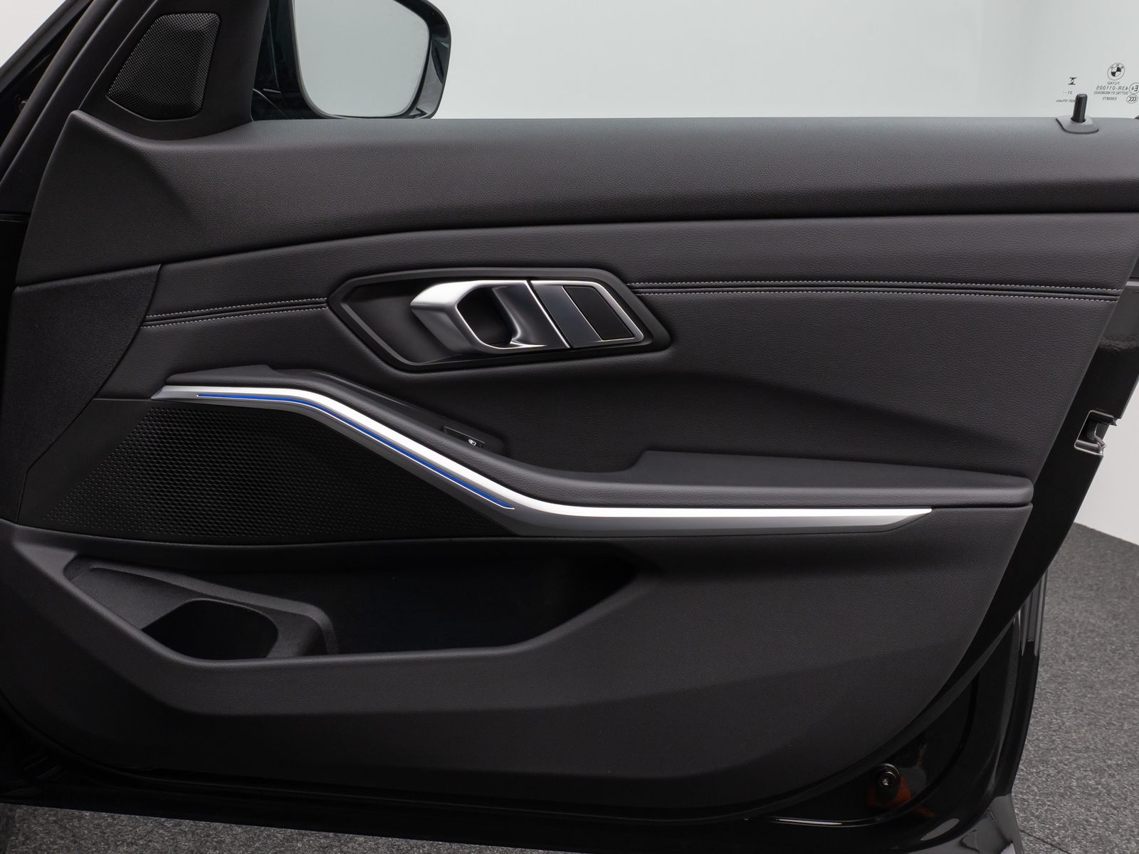 Fahrzeugabbildung BMW 330i Sport Line Kamera Lenkhz HiFi Komfort Alarm