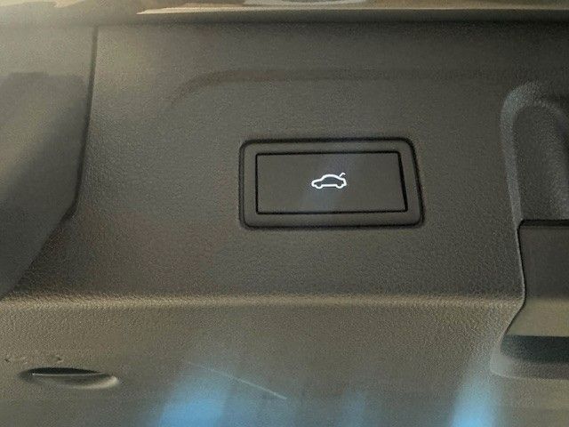Fahrzeugabbildung Volkswagen Touran Comfortline BMT/Start-Stopp LED 7 Sitzer