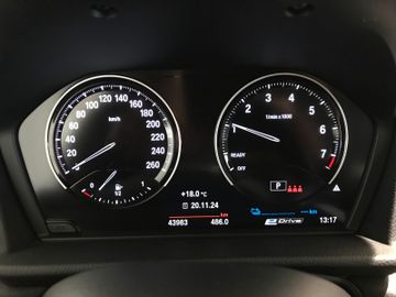 BMW Active Tourer 225xe KLIMA LED NAV PDC SHZ TEMP
